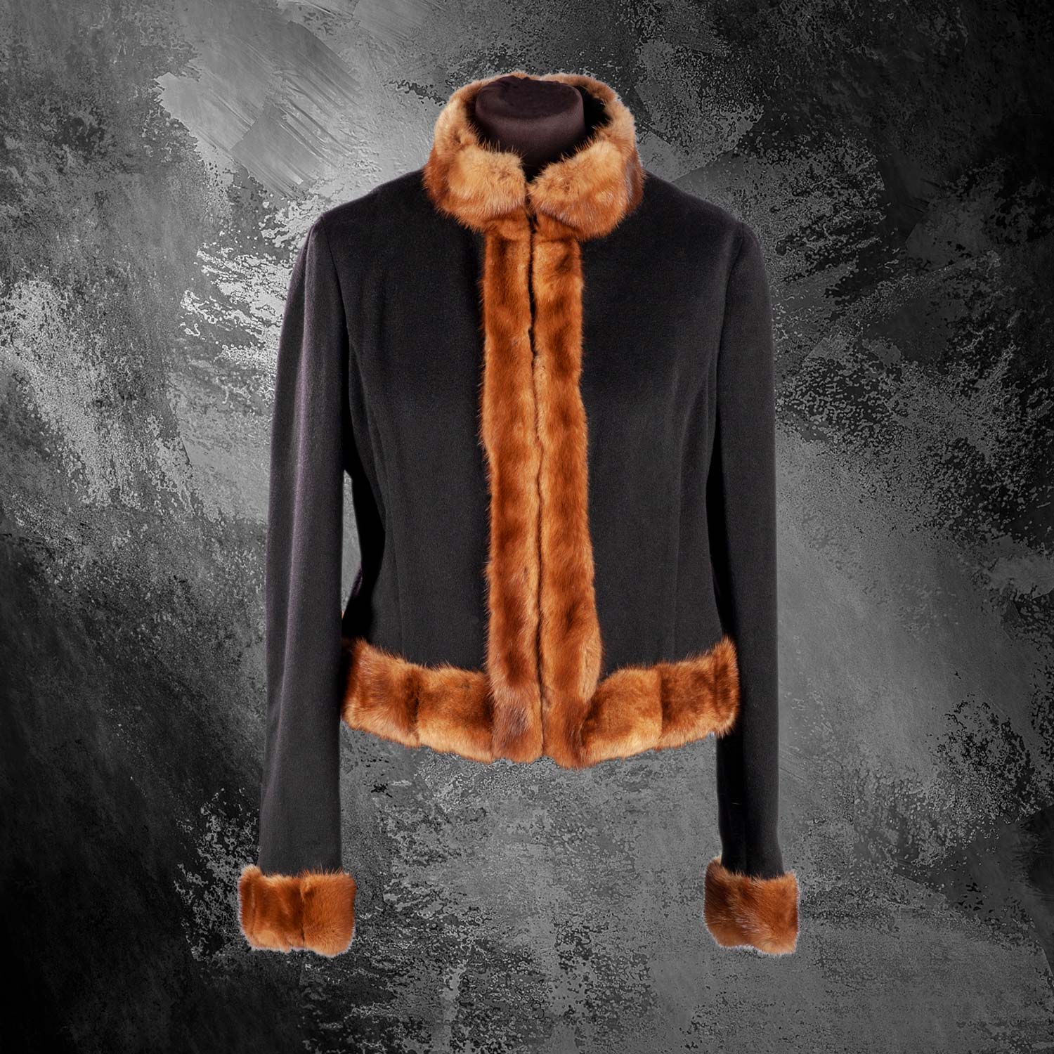 Milano-all-black-honey-pavoni-vaganti (1) Milano-all-black-honey-pavoni-vaganti (1)
