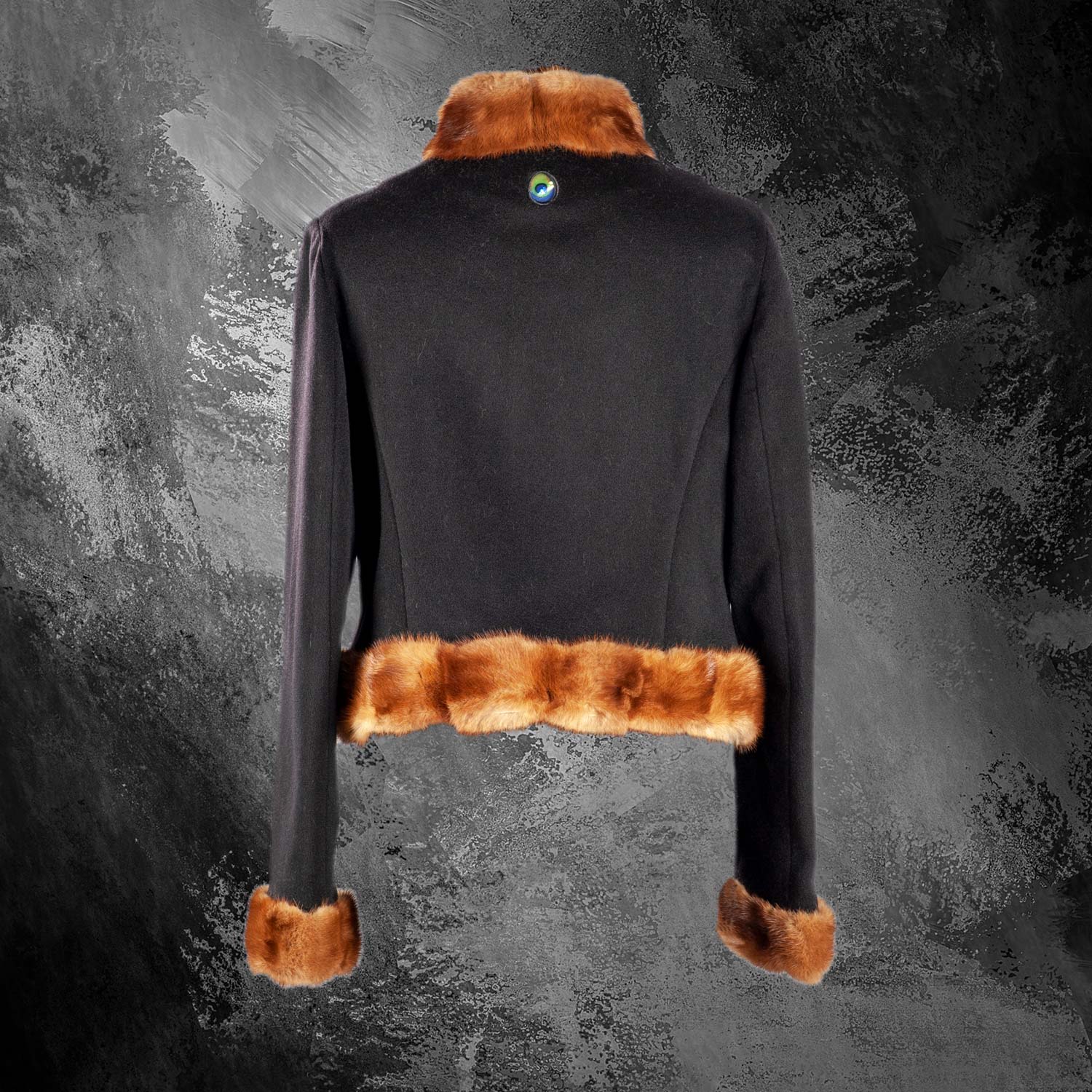 Milano-all-black-honey-pavoni-vaganti (2) Milano-all-black-honey-pavoni-vaganti (2)