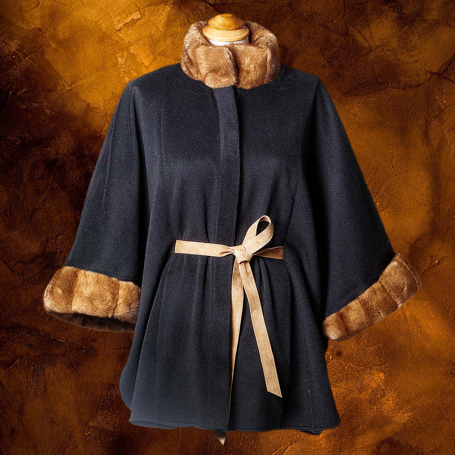 Paris All Black Honey pavoni vaganti 4 1