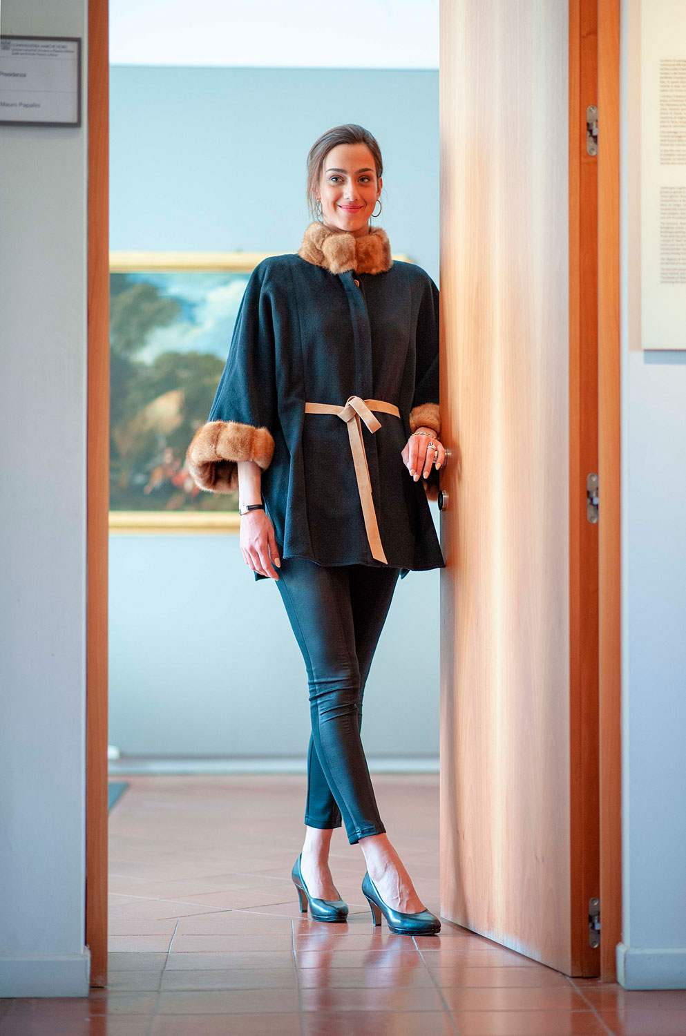 Paris-All-Black-Honey-pavoni-vaganti-model (1)